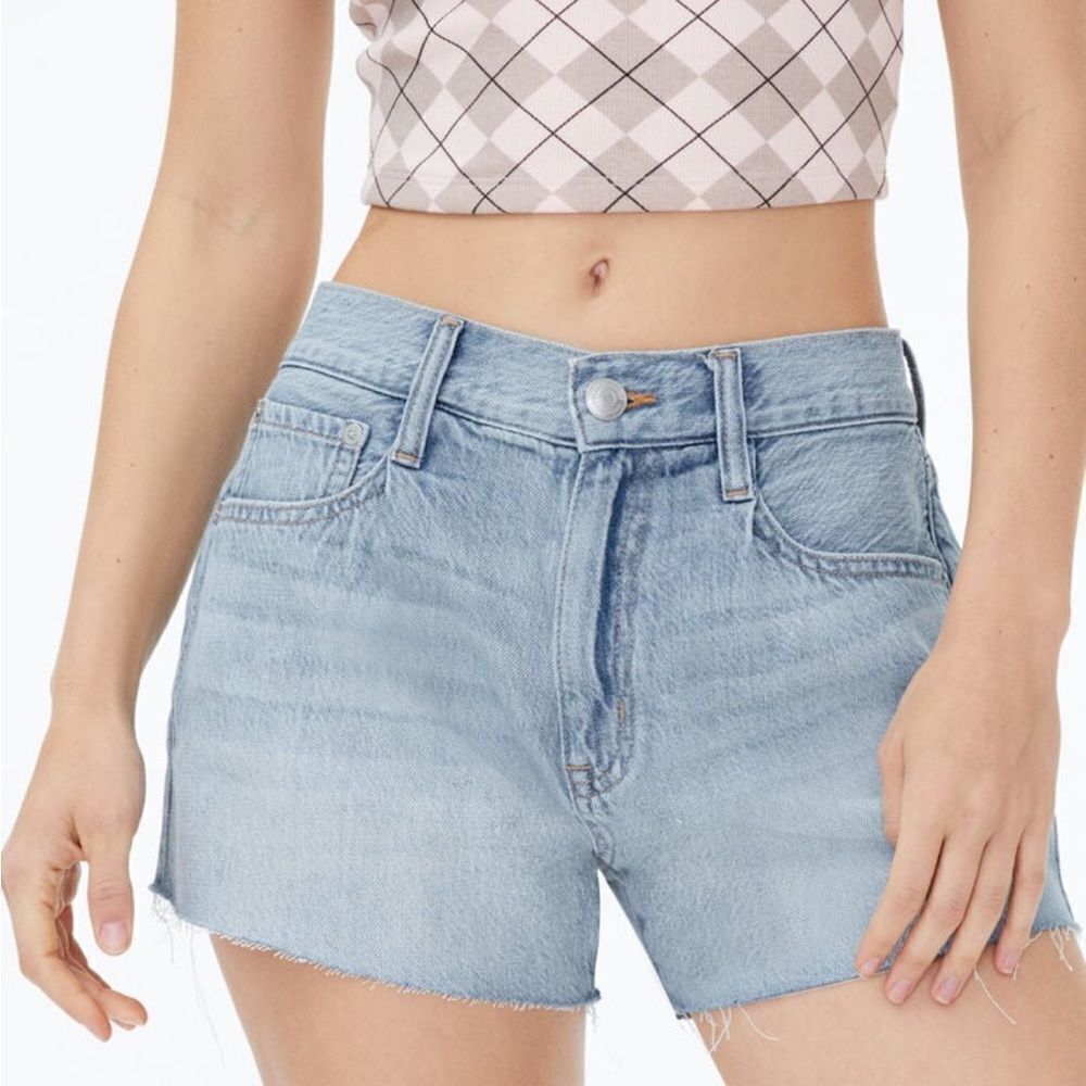 Aéropostale High-Rise Denim Mom Shorts size 6